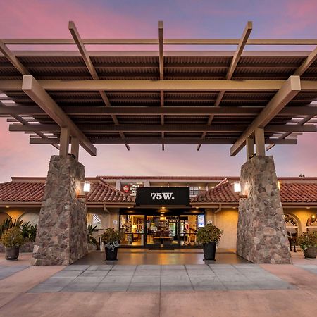 Best Western Plus Thousand Oaks Inn מראה חיצוני תמונה