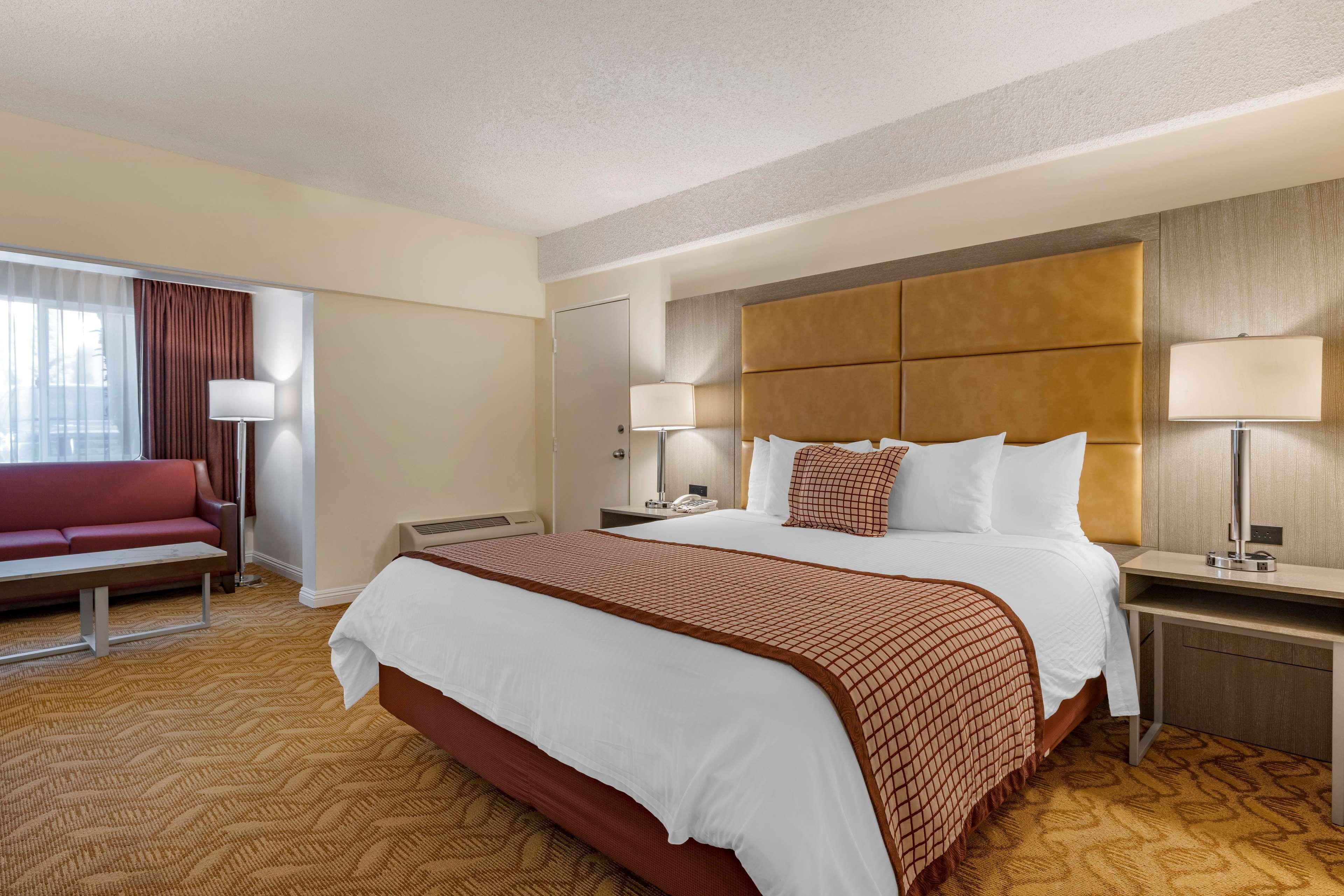 Best Western Plus Thousand Oaks Inn מראה חיצוני תמונה