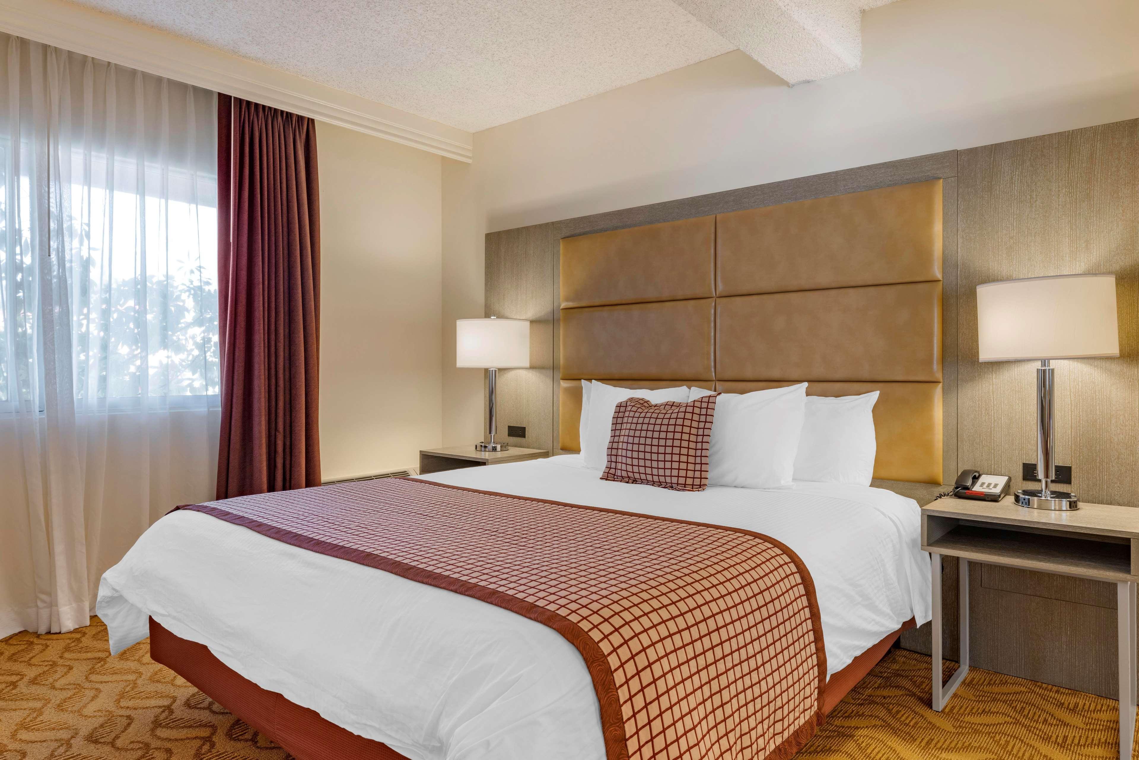 Best Western Plus Thousand Oaks Inn מראה חיצוני תמונה