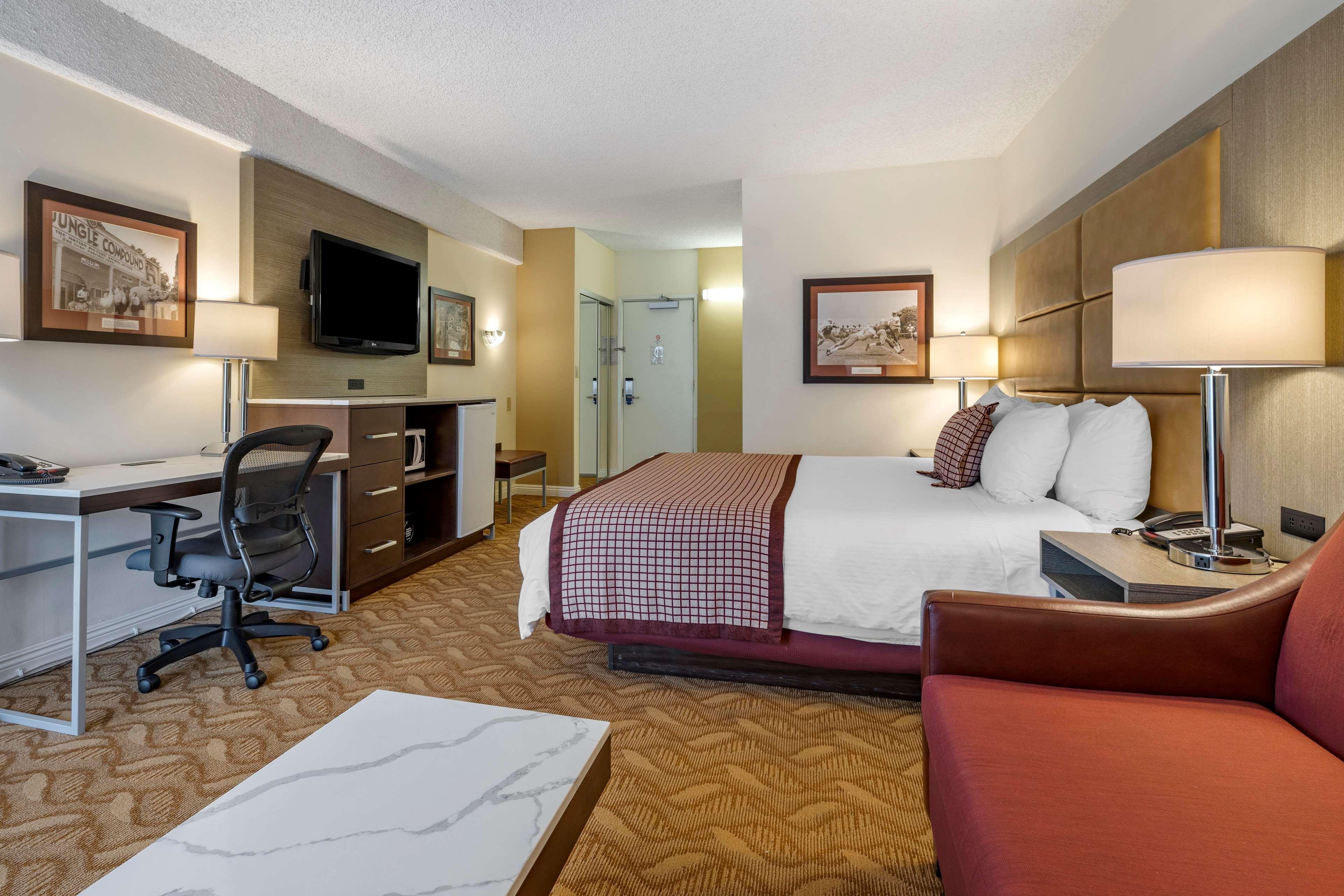 Best Western Plus Thousand Oaks Inn מראה חיצוני תמונה