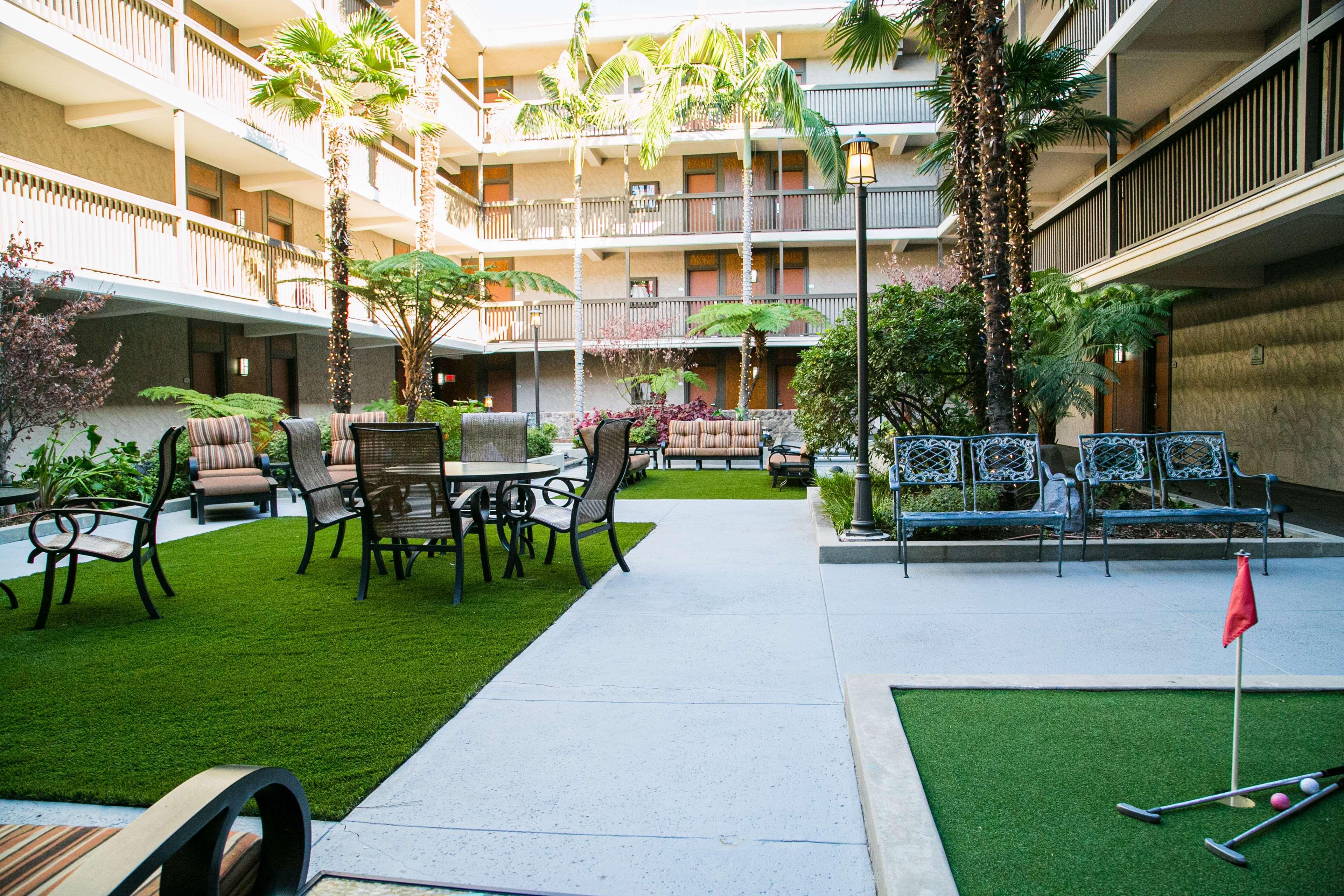Best Western Plus Thousand Oaks Inn מראה חיצוני תמונה