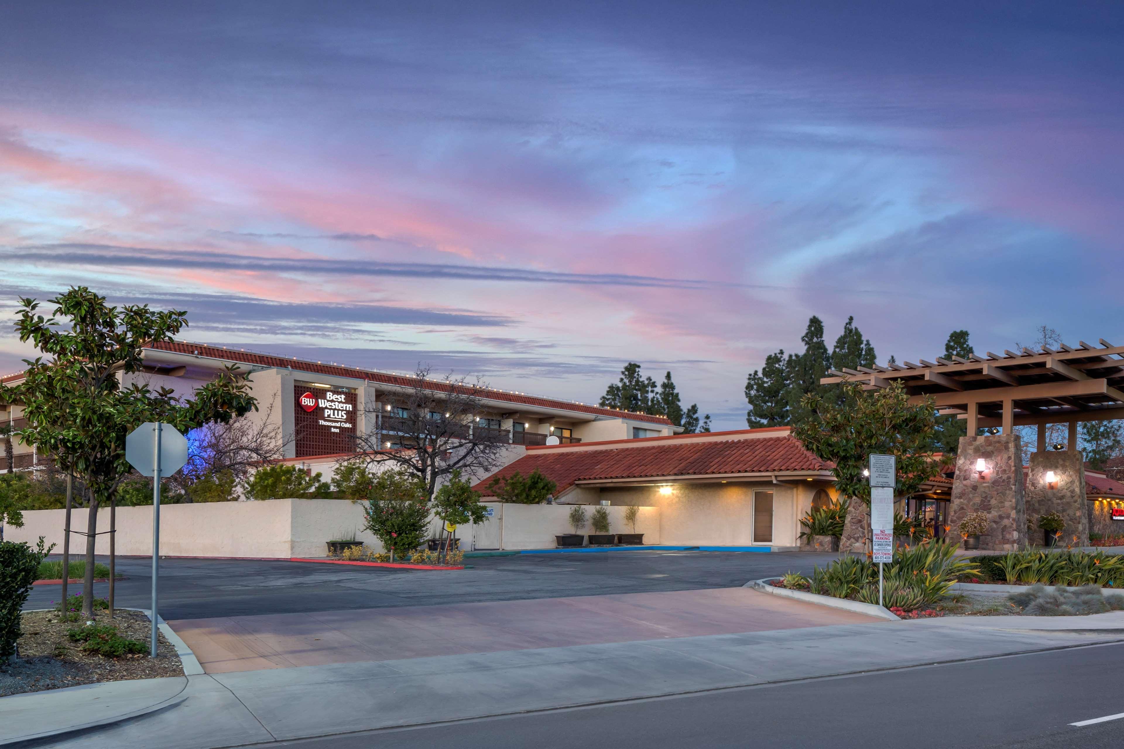 Best Western Plus Thousand Oaks Inn מראה חיצוני תמונה