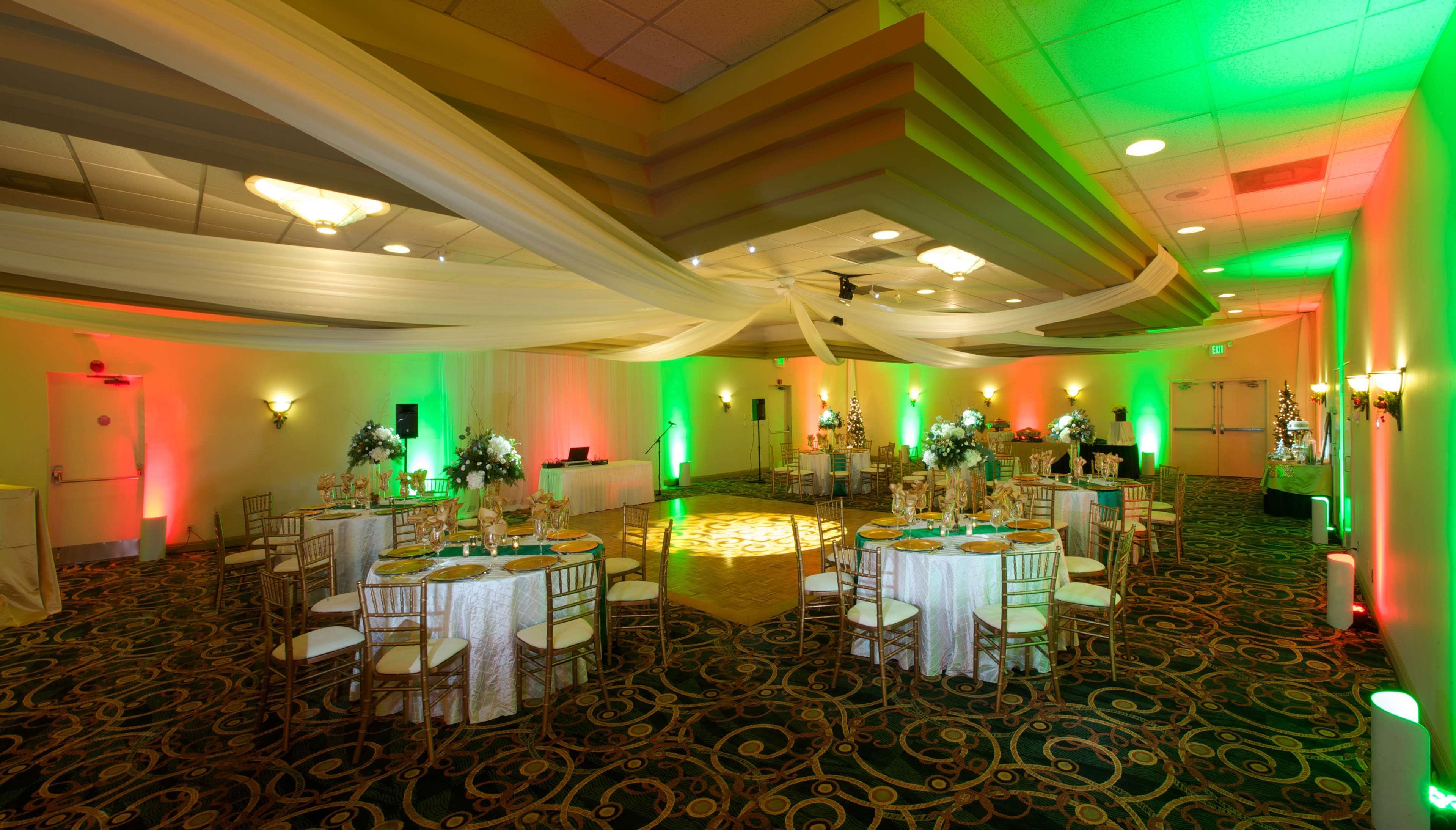 Best Western Plus Thousand Oaks Inn מראה חיצוני תמונה