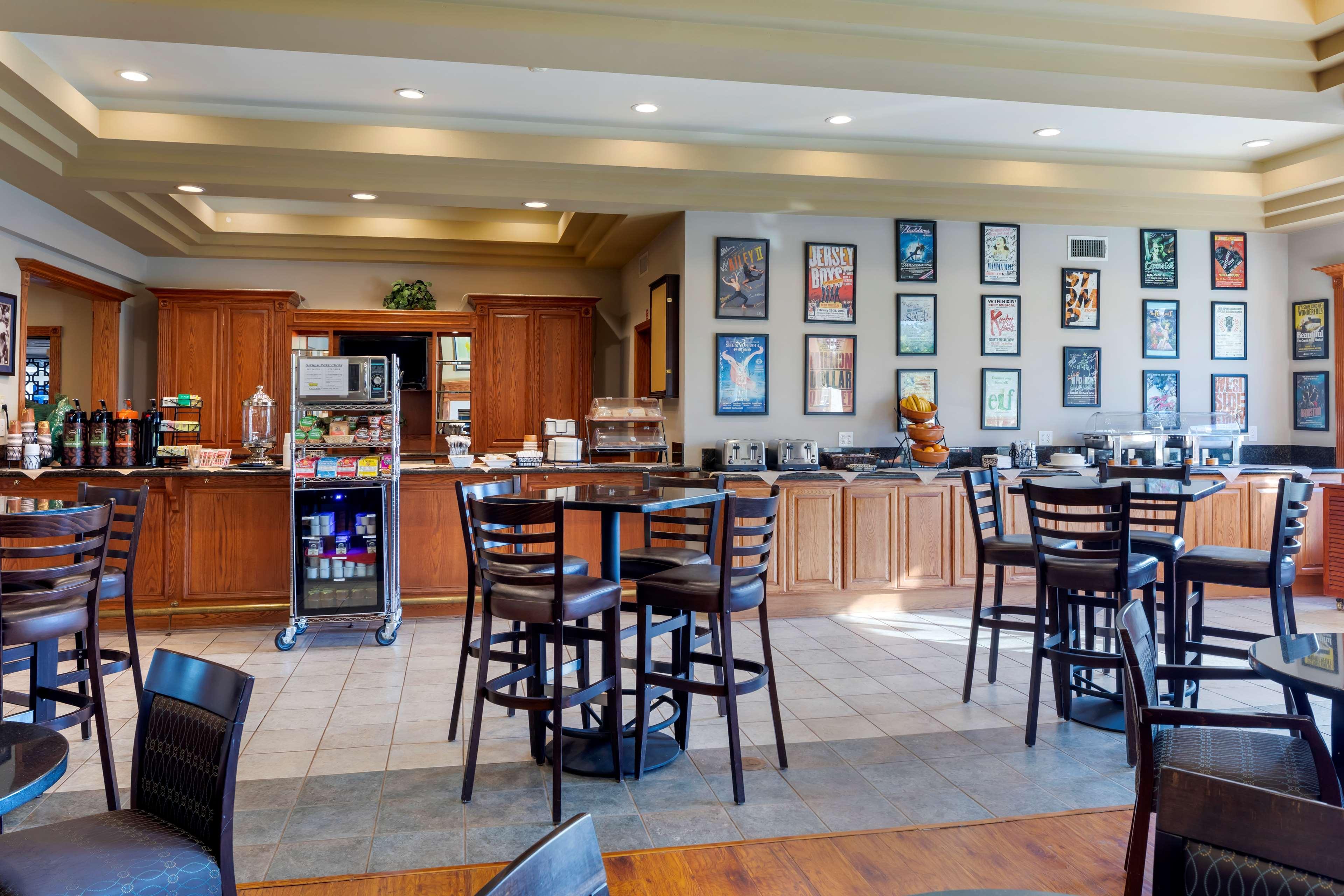 Best Western Plus Thousand Oaks Inn מראה חיצוני תמונה
