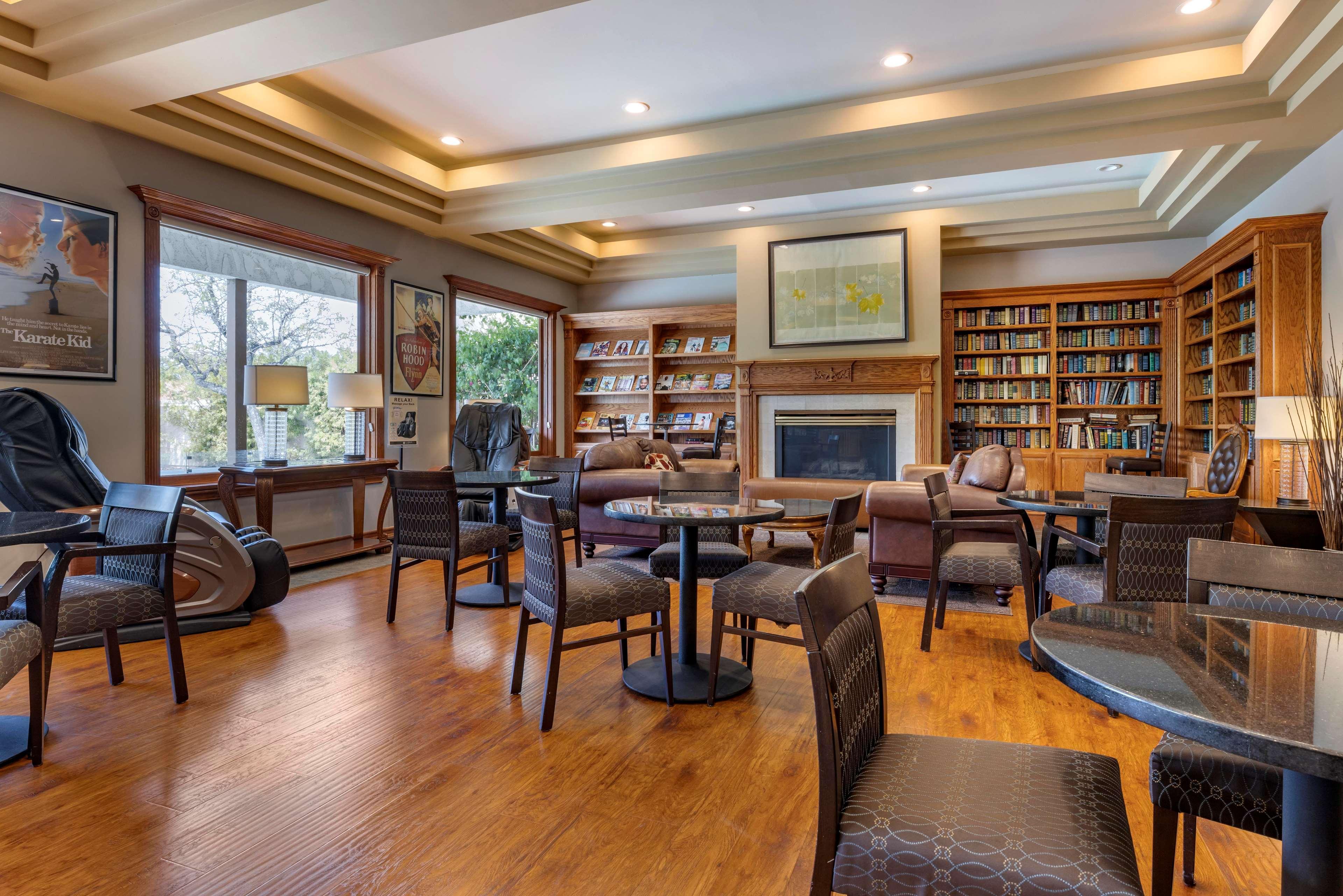 Best Western Plus Thousand Oaks Inn מראה חיצוני תמונה
