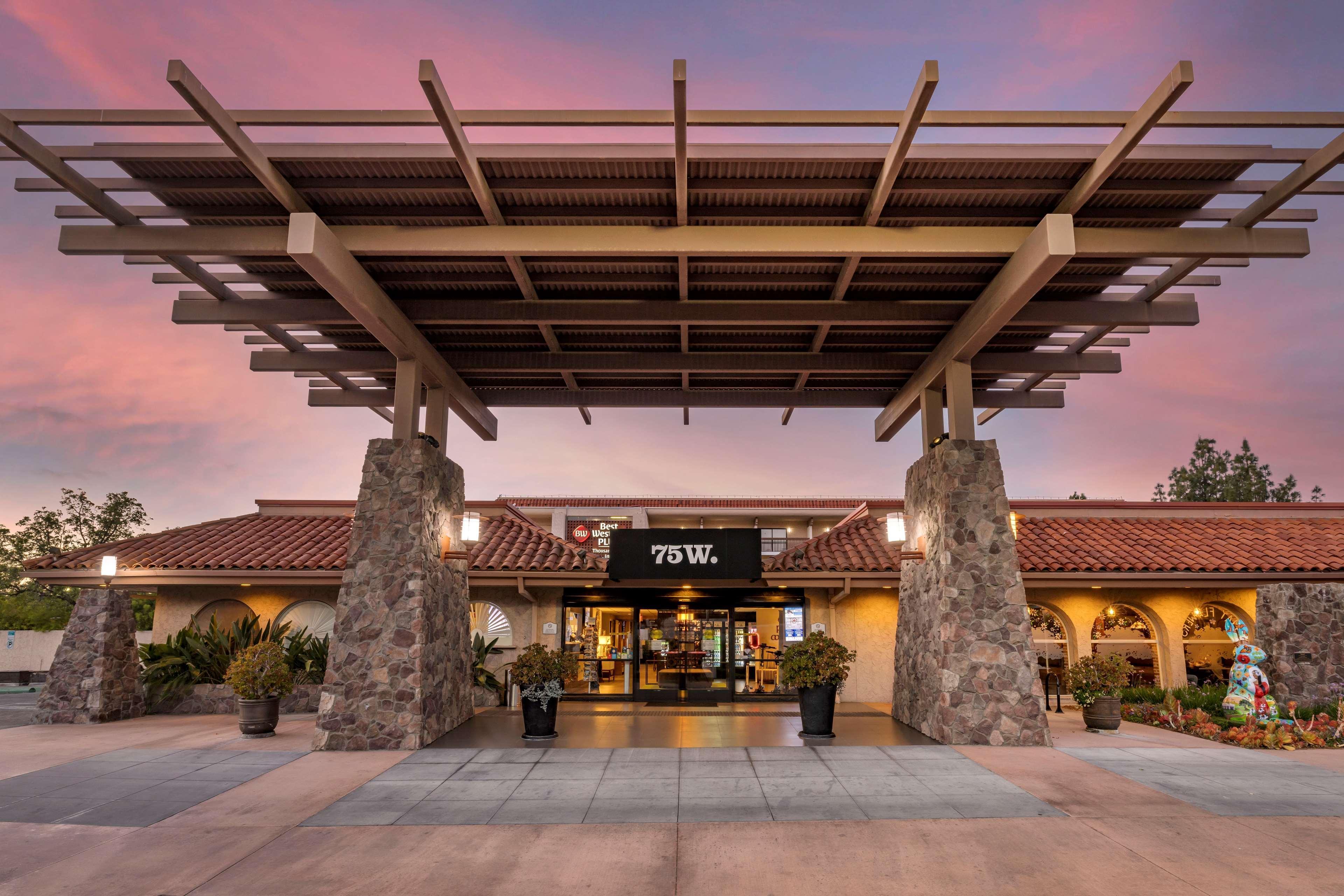 Best Western Plus Thousand Oaks Inn מראה חיצוני תמונה